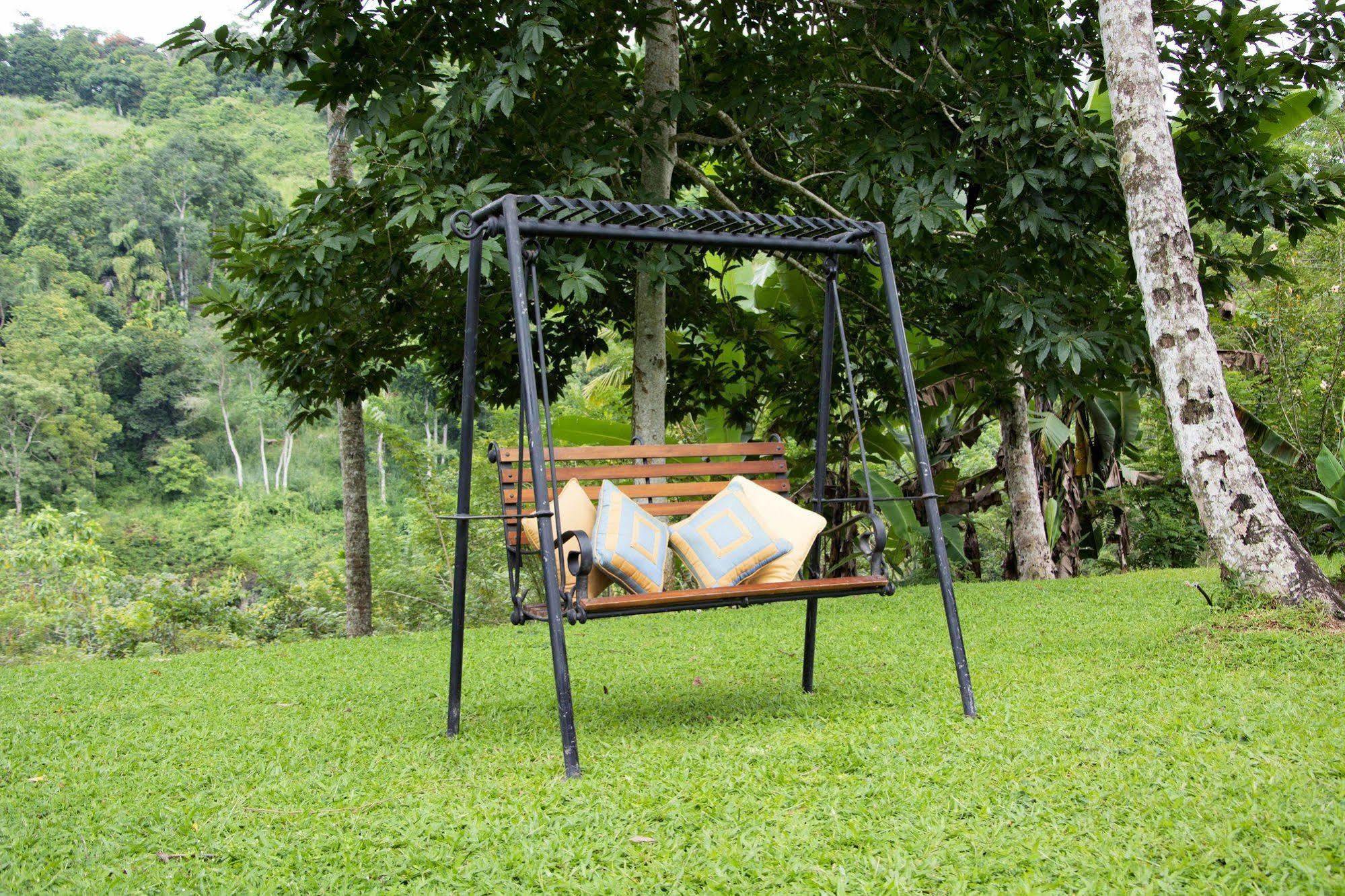 Athulya Villas Kandy Esterno foto